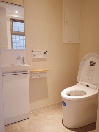 歯科クリニックのトイレ取替え工事